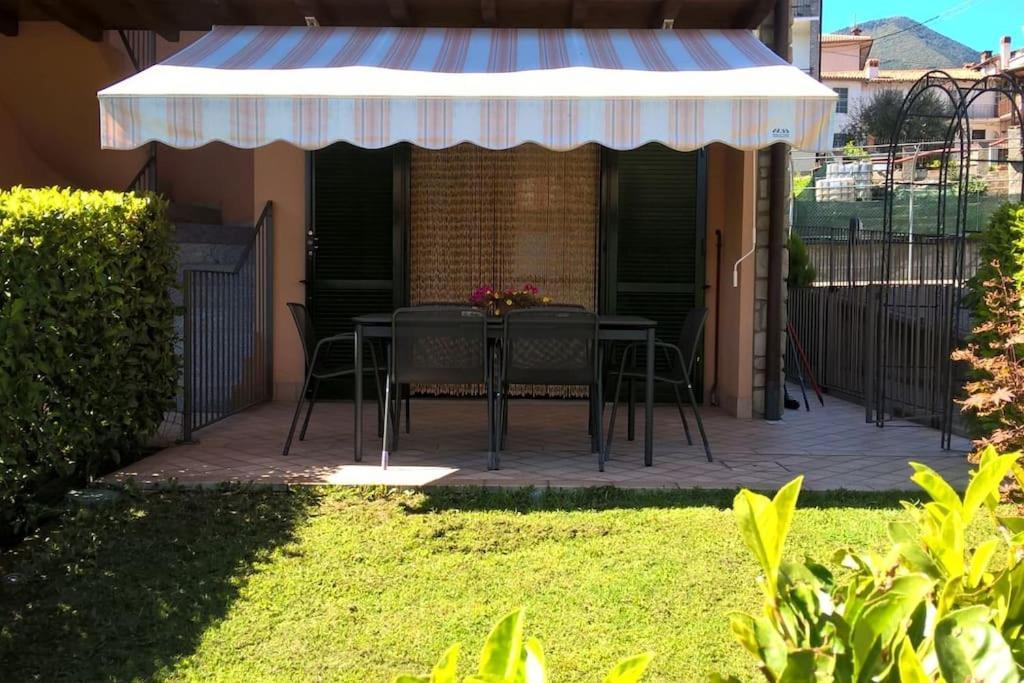 Un Angolo Di Relax Tavernola Bergamasca Bagian luar foto